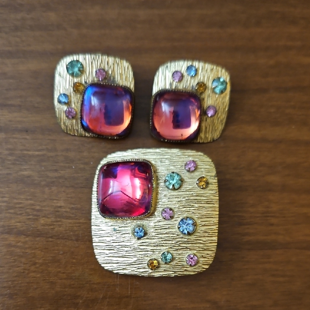 Vintage Gold and Pink Jewelry Set